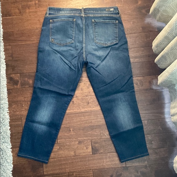 Kut from the Kloth Blue Diana Skinny Jeans - Picture 10 of 11